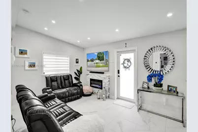 10222 SW 181st St, Miami, FL 33157 - Photo 5