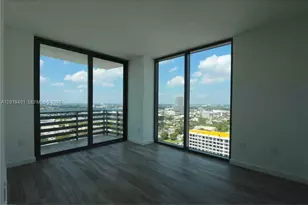 460 NE 28th St, Miami, FL 33137 - Photo 9