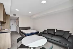 121 NE 5th St, Miami, FL 33132 - Photo 23