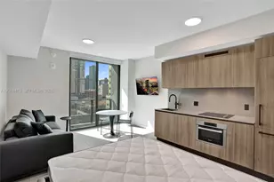 121 NE 5th St, Miami, FL 33132 - Photo 11