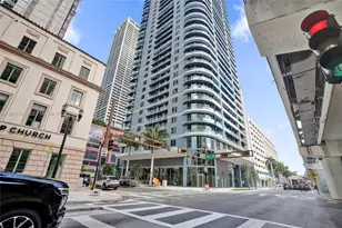 121 NE 5th St, Miami, FL 33132 - Photo 1