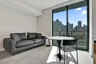 121 NE 5th St, Miami, FL 33132 - Photo 25