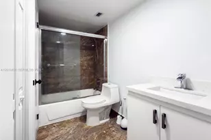 496 NW 165th St Rd, Miami, FL 33169 - Photo 9