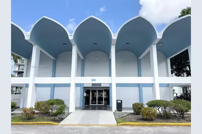 496 NW 165th St Rd #D-410, Miami, FL 33169 - Photo 11