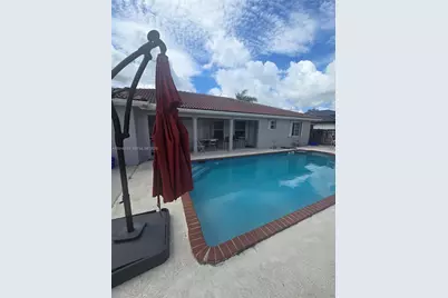 15523 SW 171st St, Miami, FL 33187 - Photo 3
