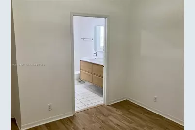 982 Sevilla Cir #982, Weston, FL 33326 - Photo 13