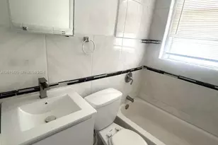 967 SW 5th St, Miami, FL 33130 - Photo 5