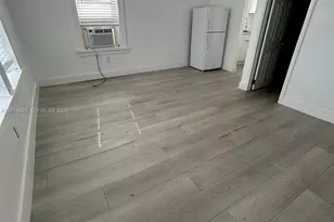 967 SW 5th St, Miami, FL 33130 - Photo 3