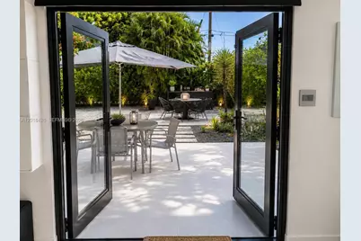 228 SW 22nd St, Fort Lauderdale, FL 33315 - Photo 27