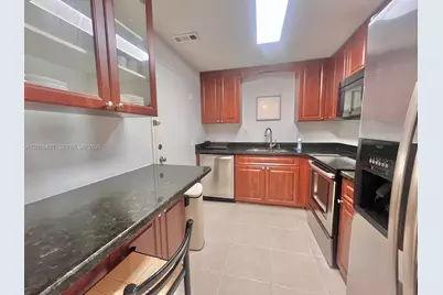 5838 Collins Ave #2D, Miami Beach, FL 33140 - Photo 11