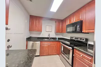 5838 Collins Ave #2D, Miami Beach, FL 33140 - Photo 9