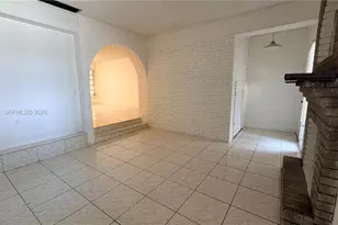 9155 Fontainebleau Blvd, Miami, FL 33172 - Photo 13