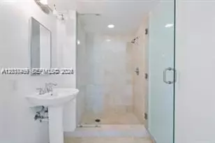 6365 Collins Ave, Miami Beach, FL 33141 - Photo 9