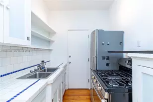 732 Euclid Ave, Miami Beach, FL 33139 - Photo 5