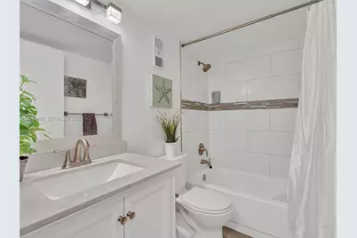 7840 NW 50th St #404, Lauderhill, FL 33351 - Photo 27