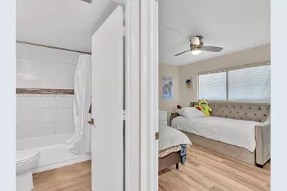 7840 NW 50th St #404, Lauderhill, FL 33351 - Photo 23