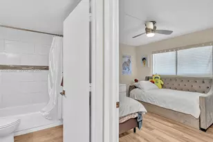 7840 NW 50th St, Lauderhill, FL 33351 - Photo 23