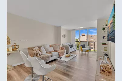 7840 NW 50th St #404, Lauderhill, FL 33351 - Photo 1