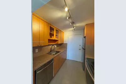 2020 NE 135th St #303, North Miami, FL 33181 - Photo 5