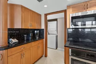 1717 N Bayshore Dr, Miami, FL 33132 - Photo 13