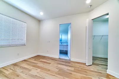 10447 NW 66th St, Doral, FL 33178 - Photo 13