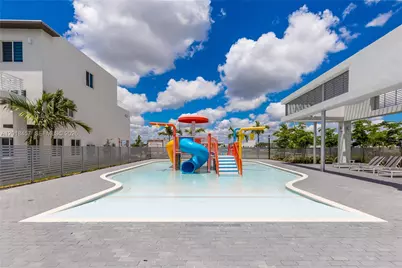 10447 NW 66th St, Doral, FL 33178 - Photo 45