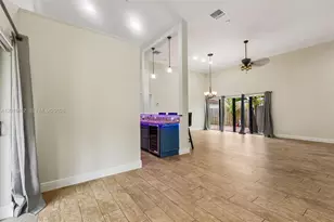 2731 S Parkview Dr, Hallandale Beach, FL 33009 - Photo 37