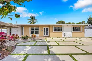 15725 SW 102nd Pl, Miami, FL 33157 - Photo 1
