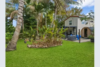 357 NE 117th St, Miami, FL 33161 - Photo 13