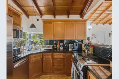 357 NE 117th St, Miami, FL 33161 - Photo 35