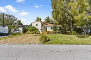357 NE 117th St, Miami, FL 33161 - Photo 7