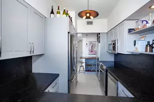 1621 Bay Rd, Miami Beach, FL 33139 - Photo 11