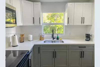 1025 NW 55th St, Miami, FL 33127 - Photo 17