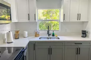 1025 NW 55th St, Miami, FL 33127 - Photo 17