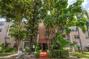 8511 NW 8th St, Miami, FL 33126 - Photo 15