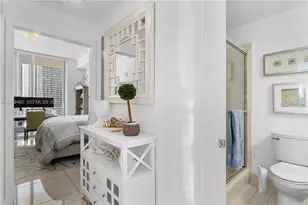 1111 SW 1st Ave, Miami, FL 33130 - Photo 11