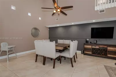 1220 W Bel Aire Dr W, Pembroke Pines, FL 33027 - Photo 7