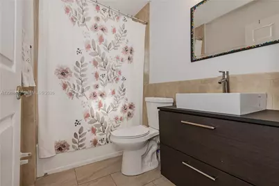 1220 W Bel Aire Dr W, Pembroke Pines, FL 33027 - Photo 31