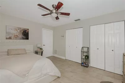 1220 W Bel Aire Dr W, Pembroke Pines, FL 33027 - Photo 33