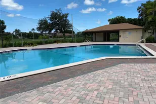 13055 SW 15th Ct, Pembroke Pines, FL 33027 - Photo 21