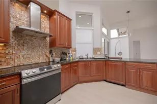 2621 Oakbrook Ln, Weston, FL 33332 - Photo 21