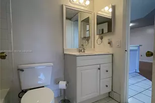 18890 NW 57th Ave, Hialeah, FL 33015 - Photo 11
