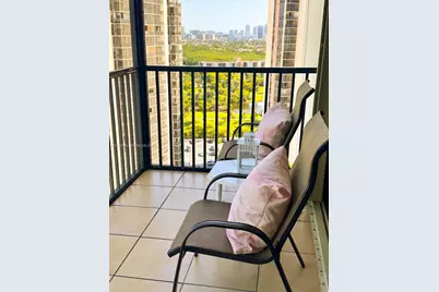 20335 W Country Club Dr #2302, Aventura, FL 33180 - Photo 9