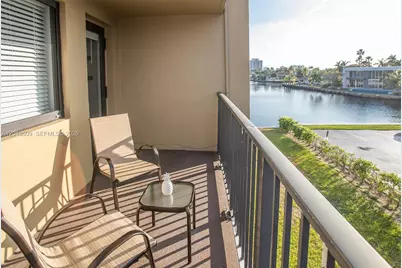 [Address not provided], Hallandale Beach, FL 33009 - Photo 19