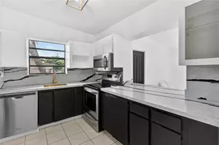 4130 NE 17th Ave, Pompano Beach, FL 33064 - Photo 9