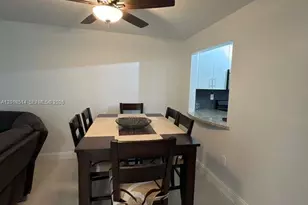 9451 Evergreen Pl, Davie, FL 33324 - Photo 7