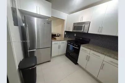 9451 Evergreen Pl #102, Davie, FL 33324 - Photo 3
