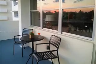 401 Golden Isles Dr, Hallandale Beach, FL 33009 - Photo 29