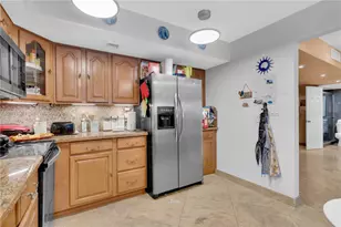 200 Diplomat Pkwy, Hallandale Beach, FL 33009 - Photo 9