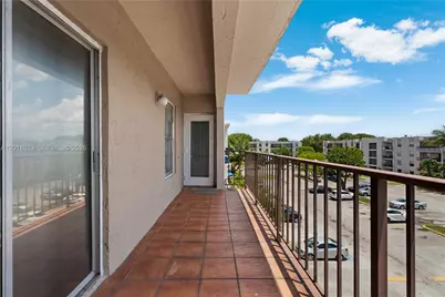 5775 W 20th Ave #404, Hialeah, FL 33012 - Photo 17